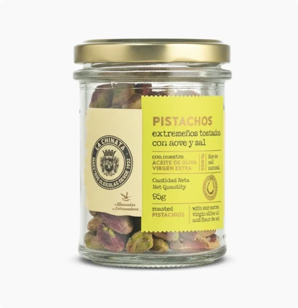 Ristede pistasjnøtter med extra virgin olivenolje og salt Ristede pistasjnøtter med extra virgin olivenolje og salt